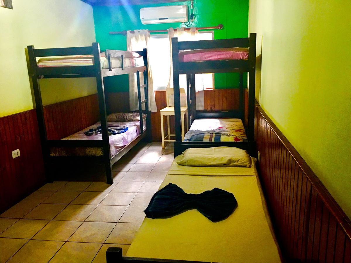 Garden Stone Hostel Puerto Iguazu Exterior photo
